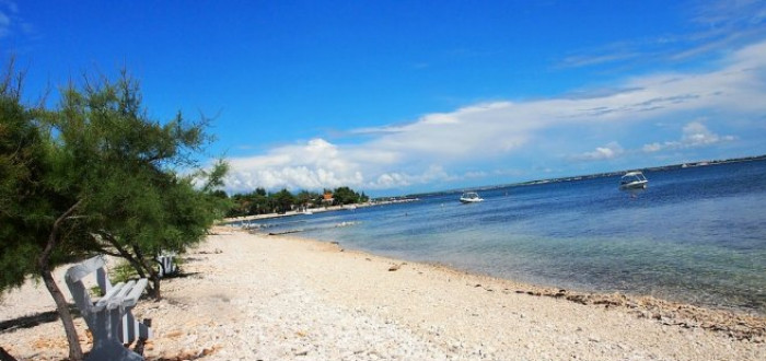 Dlouhá pláž a průzračné moře, to je Chorvatsko