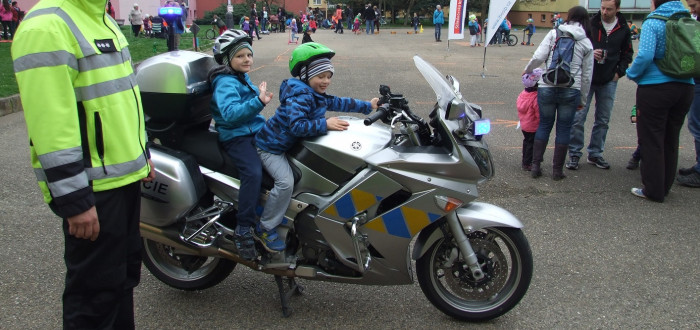 Největší radost měly děti z opravdové policejní motorky