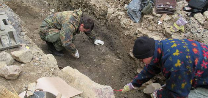 V kanalizaci bylo nalezeno pohřebiště z 15. století