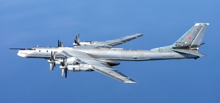 Bombardéry Tu-95 Rusko používá k drtivým útokům na ukrajinskou infrastrukturu.