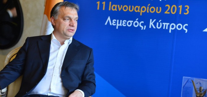 Maďarský premiér Viktor Orbán razí nacionalistickou, Moskvě nakloněnou politiku, čímž podrývá jednotu EU