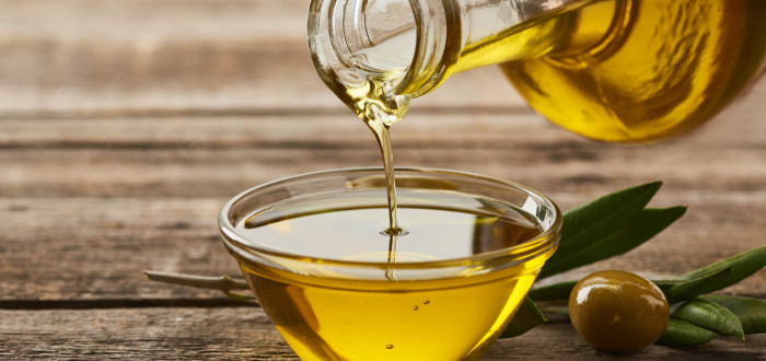 Se snížením zánětlivosti v těle vám pomůže mimo jiné i olivový olej, a to díky vysokému obsahu antioxidantů