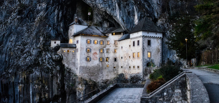 Mezi ty nejděsivější věznice patřily i cely u slovinského hradu Predjam