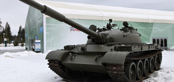 Tank T-62 ze sovětských časů také bojuje v rusko-ukrajinské válce