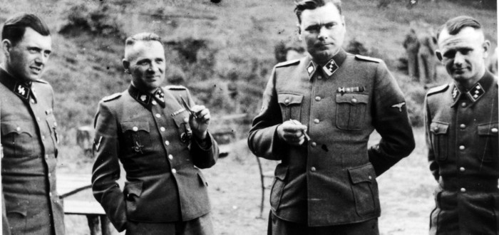 Strůjci nacistického zla, zleva: Josef Mengele, Josef Kramer, Rudolph Höss and Karl Hoecker