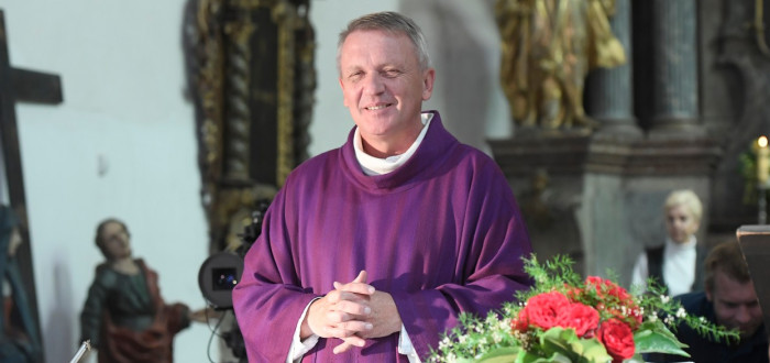 Zbigniew Czendlik je římskokatolický kněz