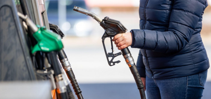 Předseda Správy státních hmotných rezerv Pavel Švagr v pondělí vyzval distributory a prodejce pohonných hmot, aby přistupovali ke zvyšování cen uvážlivě. Asi ho neposlechli