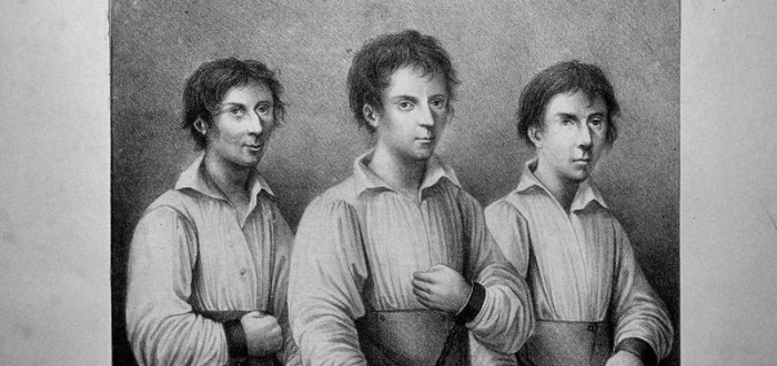 Jan Jiří Graesel (uprostřed) po svém zatčení s dalšími dvěma kumpány
