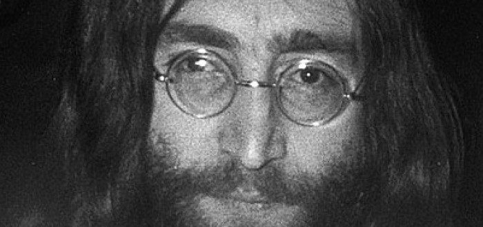 Když se John Lennon rozkmotřil s ostatními členy Beatles, začal dělat hudbu na vlastní pěst. Vytvořil řadu pacifistických protestsongů, které inspirovaly generaci květinových dětí