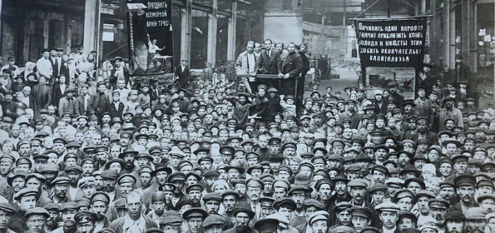 Dělníci v továrně v Novočerkassku otevřeně vystoupili proti sovětskému režimu. Výsledkem byl nevídaný masakr