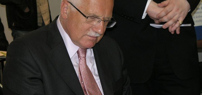 Václav Klaus se mýlí v tom, že nám byly ukradeny symboly listopadu 1989