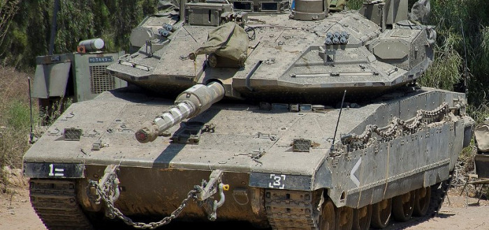 Izraelský tank Merkava, osvědčený bojový prostředek. Může jej do výzbroje získat i bojující Ukrajina?