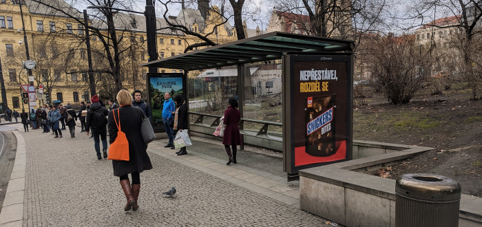 Praha řeší odtranění přístřešků k zastávkám MHD
