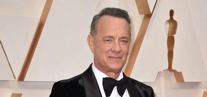 Tom Hanks je vysazený na pohled. Pokud některý z jeho hereckých kolegů nemá tu správnou jiskru v oku, nemilosrdně se ho zbaví