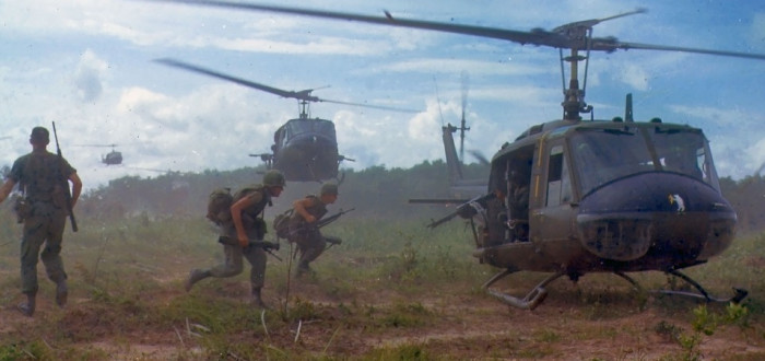 Záběr amerických vojsk ve Vietnamu.