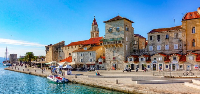 Nedaleko Splitu se nachází perla Jadranu - město Trogir 