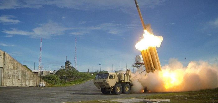 Americký protiletadlový raketový komplet THAAD