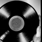 Popularita gramofonových desek překvapivě stále stoupá