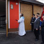 Týnecký farář Mgr. Bedřich Vymětalík vysvěcuje zbrojnici