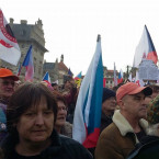 Účastníci sobotní demonstrace hnutí Úsvit a Bloku proti islámu – dezinformátoři „bojují“ za svobodu slova