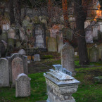 Většina pozůstalých na Benešovsku volí pohřeb žehem a následné uložení urny s ostatky na kolumbárním místě