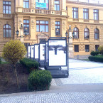 Výstava před budovou Muzea hlavního města Prahy