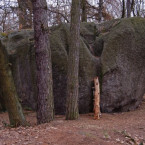 Jeden ze zajímavých kamenných útvarů na vrchu Klepec