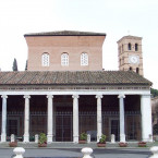 Římská basilika San Lorenzo fuori le Mura, kde byl údajně sv. Štěpán pohřben