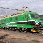 Lokomotiva řady 184 slouží k přepravě uhlí v Severočeských dolech