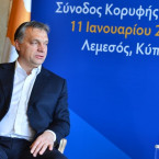 Maďarský premiér Viktor Orbán razí nacionalistickou, Moskvě nakloněnou politiku, čímž podrývá jednotu EU