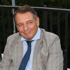 Jiří Paroubek byl mezi lety 1979–2007 ženatý se Zuzanou Paroubkovou, překladatelkou a učitelkou francouzštiny. Rozvedeni byli dne 13. září 2007