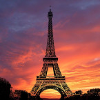 Eiffelova věž je dodnes dominantou Paříže