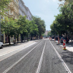 Vinohradská ulice už je kompletně otevřena, ale stále čeká na pořádnou rekonstrukci