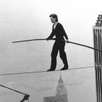 Philippe Petit při jednom ze svých nejbláznivějších kousků