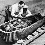 Carter u Tutanchamonova sarkofágu