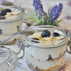 Mezi potraviny bohaté na probiotika patří kvalitní jogurty