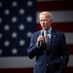 Biden Kamalu perfektně vyvažoval, byli ideální dvojka, myslí si politolog