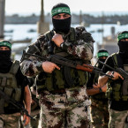 Teroristé z hnutí Hamás zaútočili na Izrael, ten následně zaútočil na Pásmo Gazy. Umírají ženy i děti