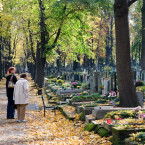 Olšanské hřbitovy jsou rozlohou a počtem pohřbených největší v České republice