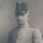 Po zániku Rakouska-Uherska koncem roku 1918 byl Karel I. nucen odejít do exilu, ale svých titulů a nároků se nikdy nevzdal