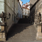 Radniční schody byly původní hlavní cestou na Pražský hrad