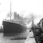 Titanic vyplouvá na svoji první (a poslední) plavbu