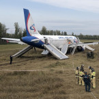 Airbus ponechaný osudu v kukuřičném poli je smutným důkazem toho, jak sankce na Rusko fungují