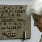 Odhalení pomníku zavražděných Němců v Postoloprtech proběhlo 3. června 2010