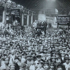 Dělníci v továrně v Novočerkassku otevřeně vystoupili proti sovětskému režimu. Výsledkem byl nevídaný masakr