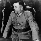 Generál von Choltitz během II. světové války sloužil ve wehrmachtu nacistického Německa, předtím v reichswehru Výmarské republiky a během první světové války v saské armádě