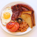 Připravit pravou anglickou snídani chvíli trvá, ale zasytí vás na dlouho