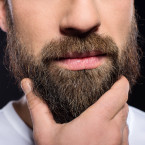 Růst vousů z velké části záleží na našich genech, je ale možné ho určitými způsoby podpořit