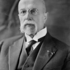 Tomáš Garrigue Masaryk byl prvním prezidentem Československé republiky, přezdívá se mu také prezident Osvoboditel