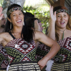 První zmínka o Maorech pochází z deníku slavného objevitele Abela Tasmana. Název jejich vesnice nevyslovíte
